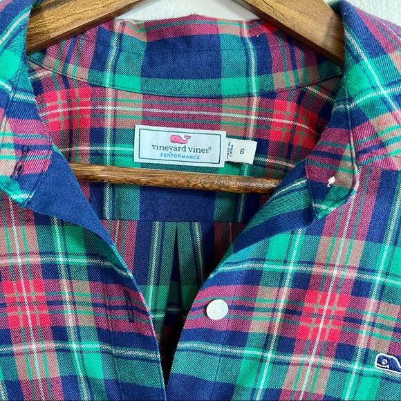 Vineyard Vines performer plaid button down top - Picture 9 of 12